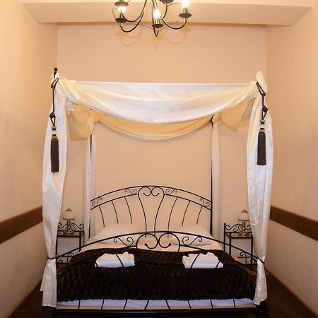 Hotel Zamek Bytow Екстериор снимка