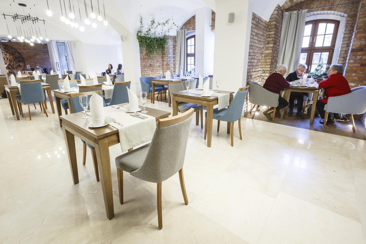 Hotel Zamek Bytow Екстериор снимка